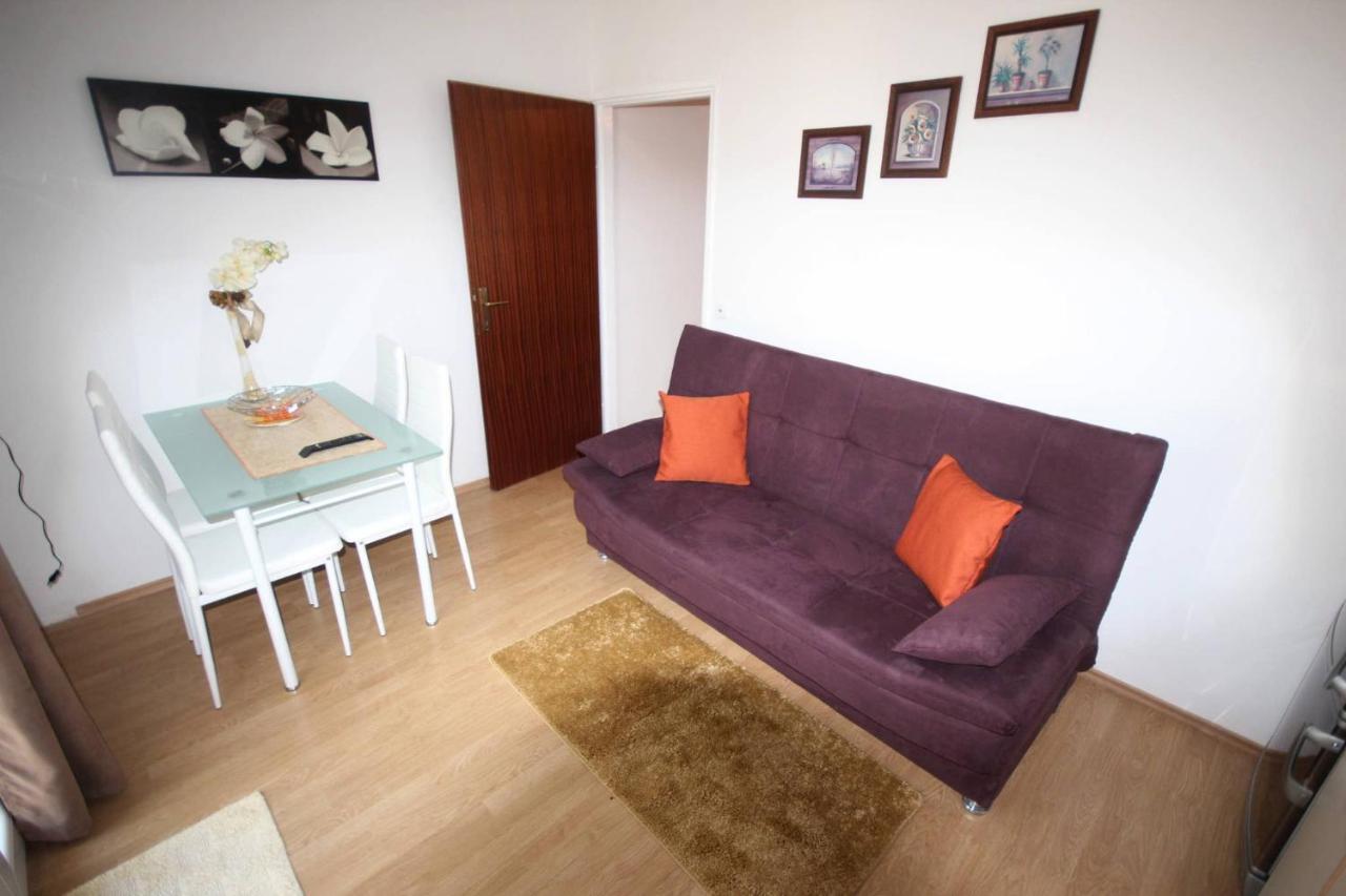 Small Apartment For A Great Holiday Zadar Eksteriør billede
