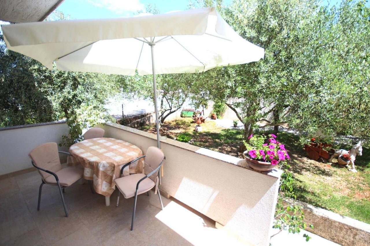 Small Apartment For A Great Holiday Zadar Eksteriør billede