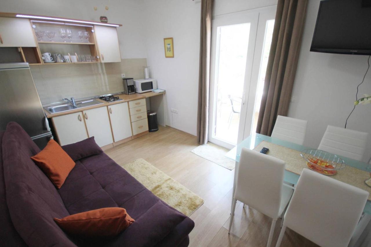 Small Apartment For A Great Holiday Zadar Eksteriør billede